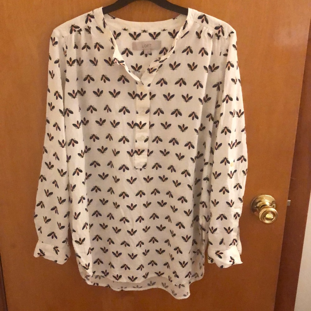 LOFT Bee print long sleeve blouse with buttons - Size Small